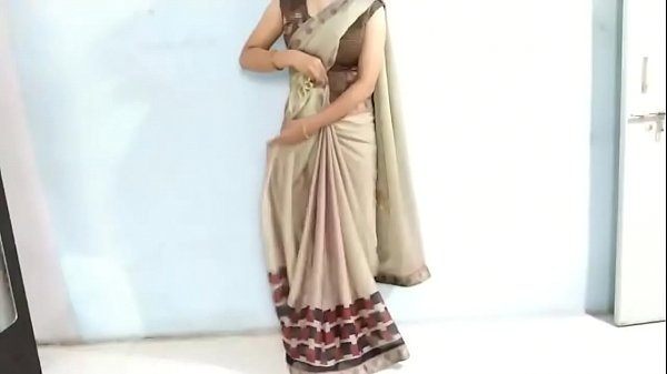 Indian bhabhi suck dick husband friend 