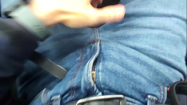 Play MP4 - Peeing in car