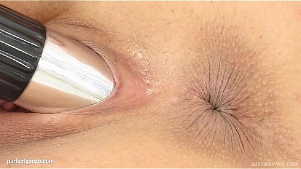 Eve gets herself off by masturbating with fingers and dildo at Give Me Pink 