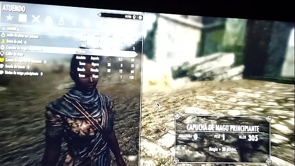 Perra tiene sexo con un khajita 