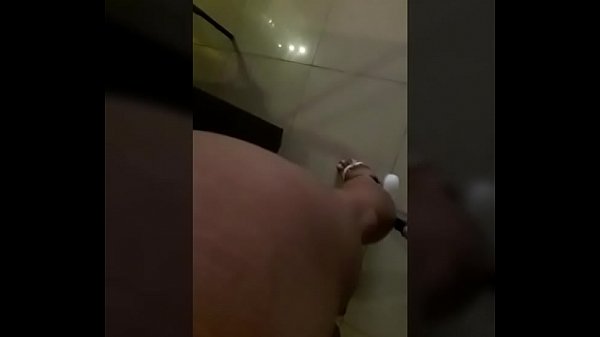 Play MP4 - Be MW levando uma surra do Dono com objetos diferentes