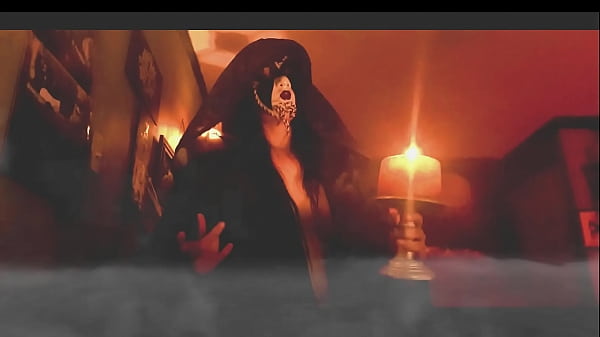 La dama escarlatta de YouTube invitando cordialmente la visten en su canal