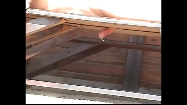 Play MP4 - At the bus stop