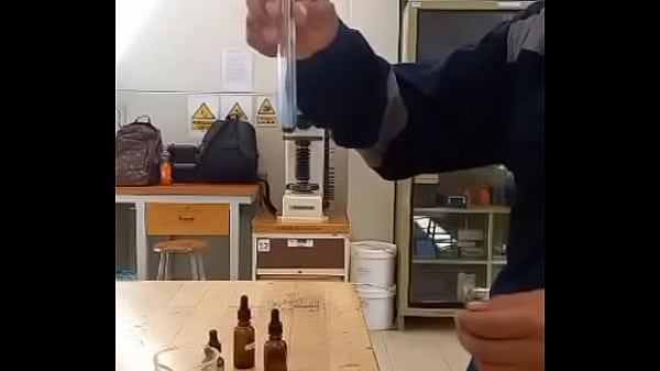 Viejos cachondos en lab 