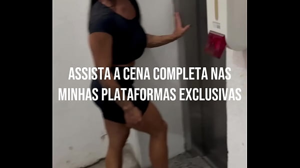 sexo proibido no elevador com c&acirc;mera - COMPLETO 
