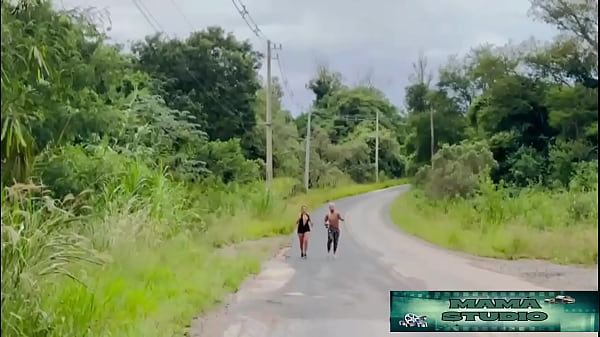 Nonton Mama Studio Em: Fui Flagrada No Meio Do Mato Fodendo Novinho - Gr&aacute;tis thumbnail