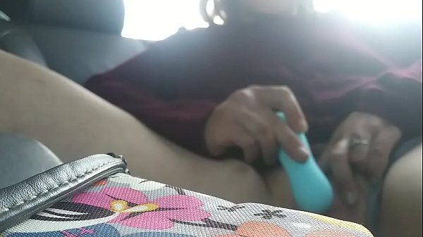 Perfect young_milf very wet pussy masterbation_wet pussy handjob closeup puss