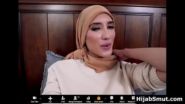 Arab virgin keeps her hajib_on while fucking_christian guy