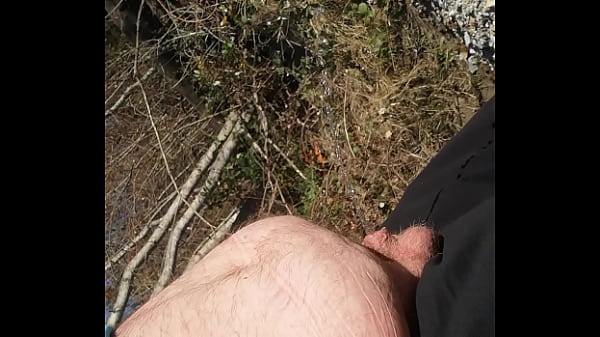 Play MP4 - Bombolopower pisse