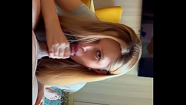 18 yo beauty blonde suck my dick slow