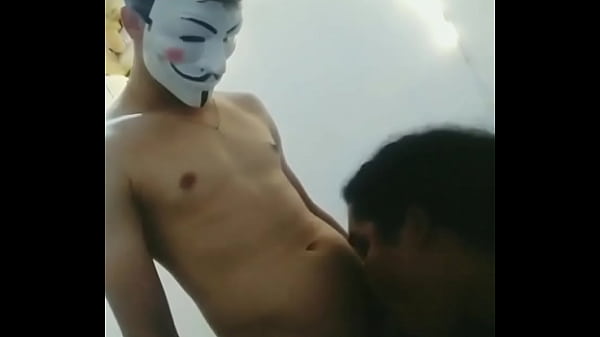 Play MP4 - Primeira experi&ecirc;ncia do Novinho com uma Trans Instagram