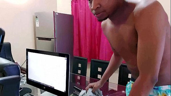 கவர்ச்சியான டிண்டர் தேதிக்கான இந்திய மாற்றாந்தாய் நிர்வாண சமையல் (2) 