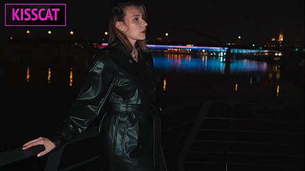 Nonton Hottie With Tattoo On Big Tits In Leather Coat Gets Fucked Hard In Pov Till Cum Inside Pussy thumbnail