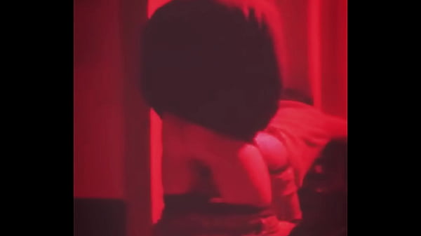 Follamos en la fiesta de despedida de solteros el novio me folla a pelo 