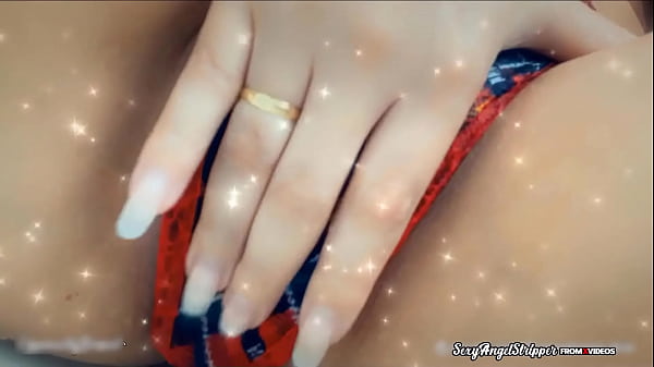 Safada novinha rabuda provocando no banho plug anal Naughty hot latina teasingin the shower anal buttplug