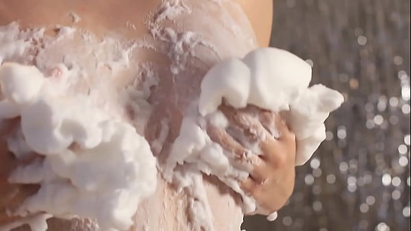 Play MP4 - Model casting