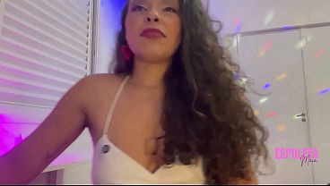 Menina Faz Punheta Guiada E Humilha Pau Fino Até Chorar