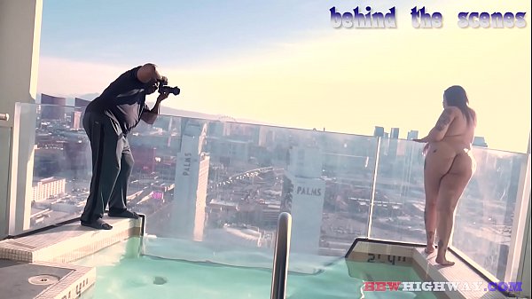 Play MP4 - busty Dahlia Von Knight comes to take big black cock 4 floors up in the BBWHighway penthouse