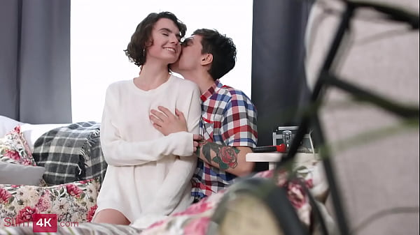 Play MP4 - Minx distracts her man and they have anal sex on the floor