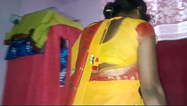 Play MP4 - Indian Couple on their Honeymoon