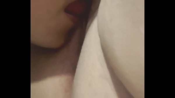 Nonton Que Rico Es Lamer El Co&ntilde;o De Una Madura thumbnail