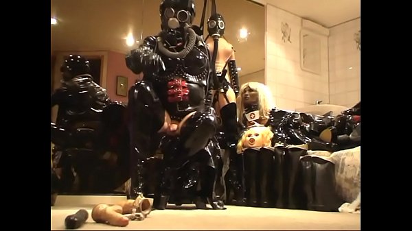 Roxina2010BondageandLatex240510XXL.WMV 