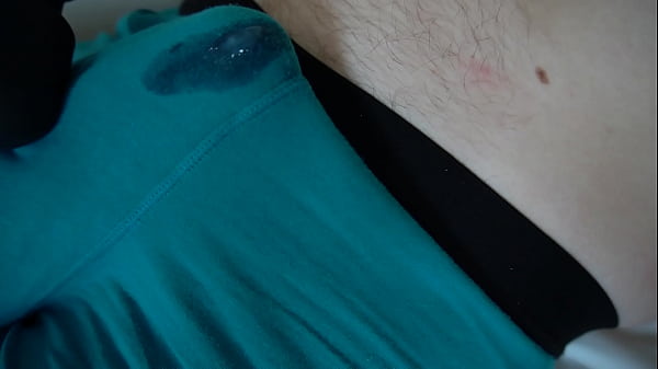 Play MP4 - handsfree cumming through underwear