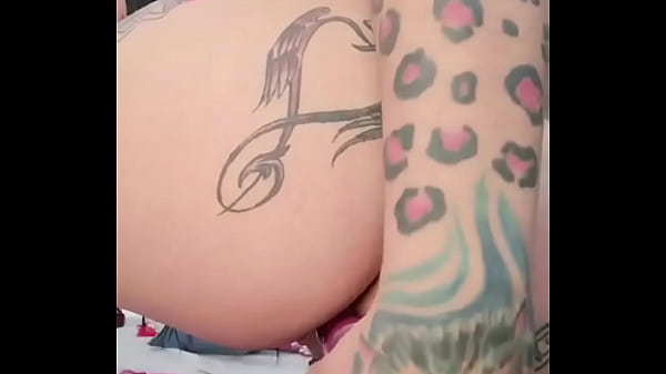 Me env&iacute;a video tocandose por Whatsapp 