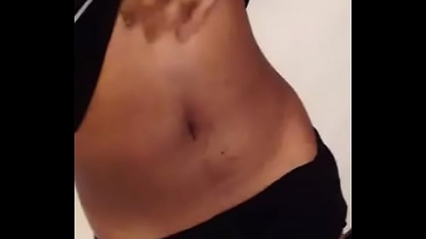 AnushaTeasingwhile Iwas outof TownInShot_20160718114454