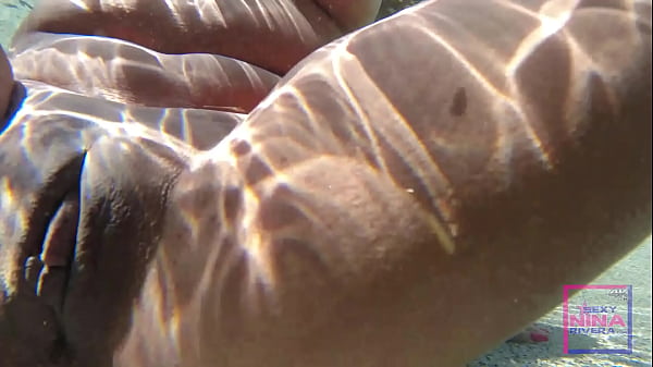 Underwater Pussy Eating in the pool with_Rivera andSully Savage