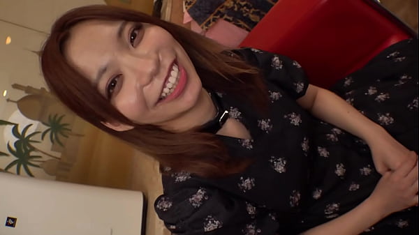 Play MP4 - ツンと立った胸とプリッとした尻を揺らしながら感じまくる「Gカップ」女子 のあちゃん