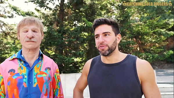 Play MP4 - 18yo Teen Getting Tricked By An Old Man To Have Sex With Him Then Kicks Her Out