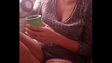 Nonton D&aacute;ndole La Lechita Para Arrancar El D&iacute;a thumbnail