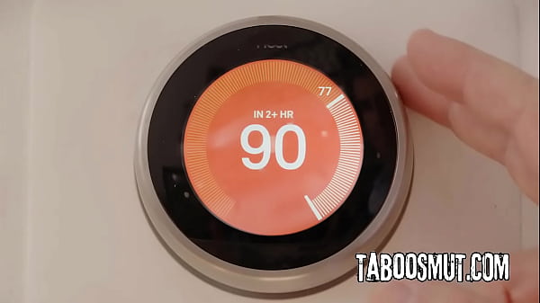 Nonton Feel Free To Fuck My Pussy After Fixing The Air Conditioning thumbnail