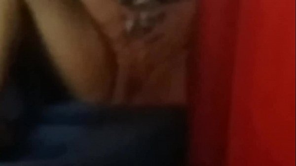 esta_perra se calienta en el_bus y se deja grabar