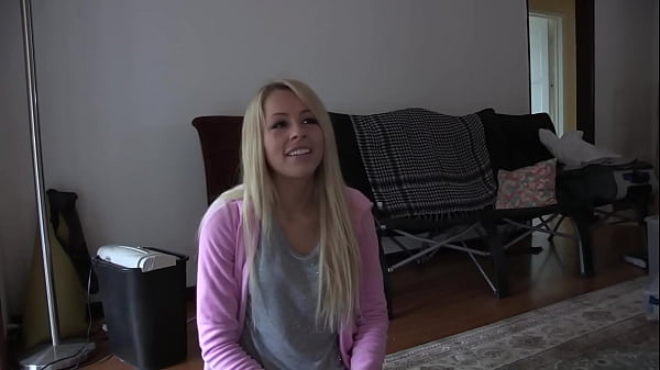 Nonton Zoey Monroe's Shaven Pussy Is Splattered With Jizz Sqf thumbnail