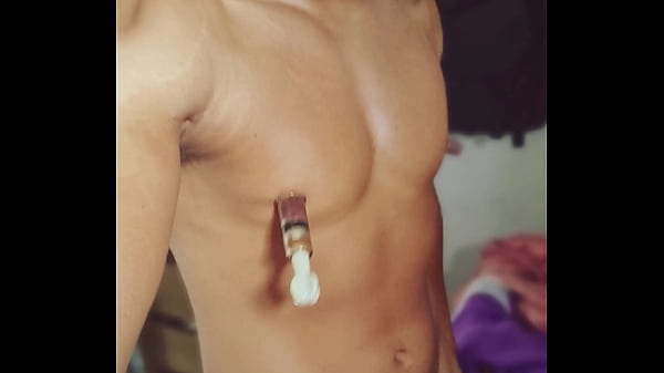 Play MP4 - Big nipple