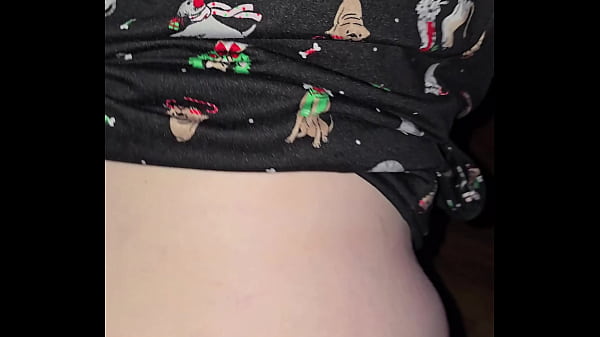 Gamer girl squirts on BBC as stress reliever when she doesn't get a victory in Fortnite 