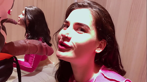 Best Risky Blowjob And Doggy Fuck In Dressing Room thumbnail