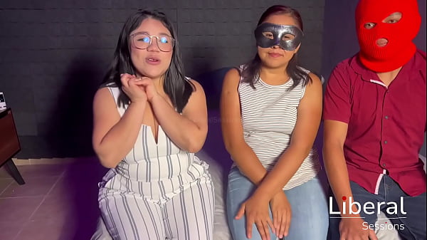 Esposa Caliente Y Puta Es Follada Por Los Amigos Del Esposo thumbnail