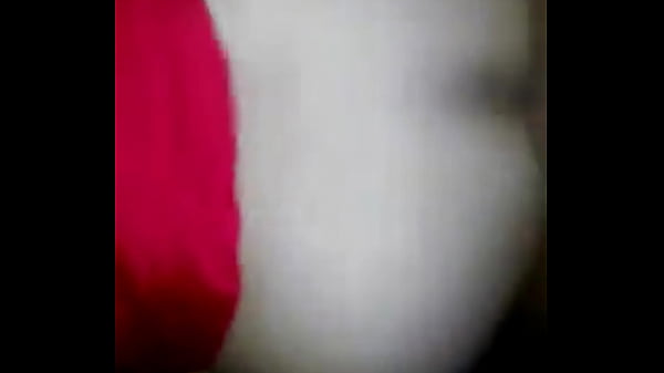 Mamando e tomando leite no rabo 