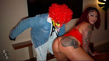 Play MP4 - Lul Red Throwing That Ass To Tease Gibby