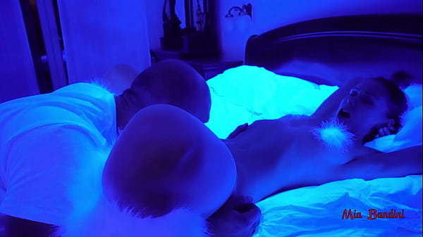 Play MP4 - WHITE GIRL KITTEN FUCKED HARD IN NEON LIGHT