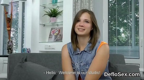 Provocative teenie pleasures wet_slit until she is cumming