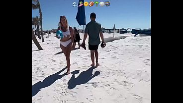 Jordi and Jessica Kummer SHOW THIER PRETTY FUCKING ASSES ON A PUBLIC BEACH 