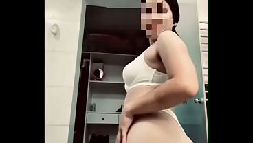Mi prima me env&iacute;a fotos y video caliente por error
