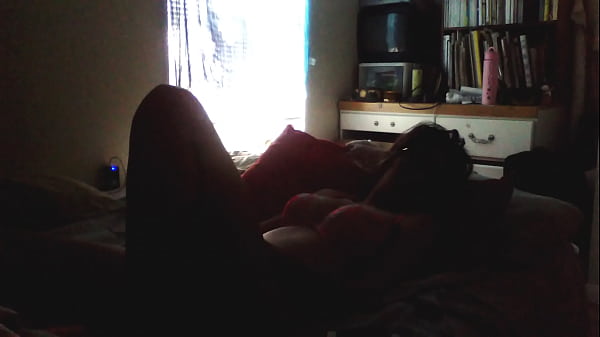 Nonton Girl Plays With Pussy thumbnail