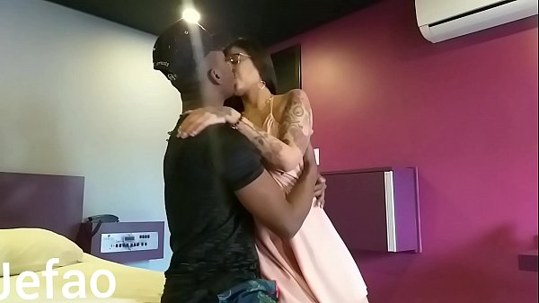 Play MP4 - Tava tao gostoso que tirei da bucetinha e coloquei no cuzinho e ela nem sentiu