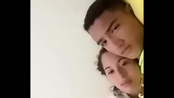 Nonton Sexy Couple thumbnail