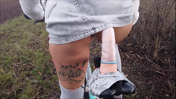 Play MP4 - Premiere&excl; Fahrrad in der &Ouml;ffentlichkeit geil abgefickt&excl;  Teil 2